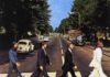 Fãs dos Beatles celebram os 50 anos da icônica foto em Abbey Road e repetem passos da banda