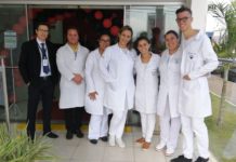 Alunos da Enfermagem da Unifadra fazem ação de saúde no Poupatempo