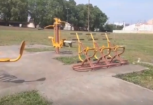 Criança de 9 anos ficou ferida e levou 7 pontos na perna em brinquedo estragado da Praça da Escola Ottilia Braz Nogueirol