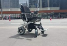 Pais pedem doação para aquisição de Cadeira Motorizada para filho