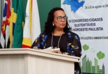 Professora da Unifadra lançará livro neste domingo (20)