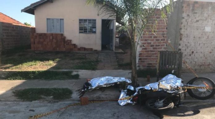 Homem mata casal a tiros e se suicida