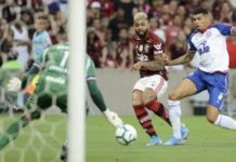 Flamengo vira diante do Bahia e se aproxima do título do Brasileirão