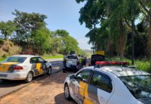 Fiscalização apreende carga de defensivos agrícolas em picape abandonada por motorista em Parapuã