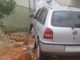 Motorista passa mal, perde o controle e invade casa