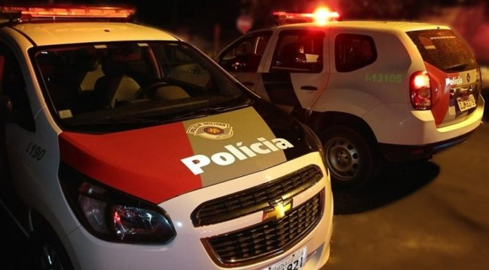 Dois homens são mortos, um é atingido por tiro na cabeça e sobrevive