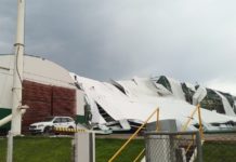 Temporal causa desabamento de barracão e quedas de árvores e telhados no Oeste Paulista