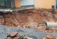 Rompimento de galeria provoca abertura de cratera e interdições em Junqueirópolis