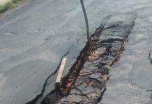 Moradores do jardim dos Pássaros estão preocupados com cratera aberta na entrada do bairro