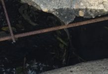 Reclamação da População: Bueiro está entupido no jardim Santa Clara