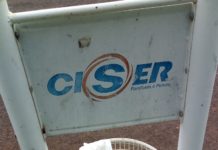 Reclamação da População: Praça está abandonada, lixo não é recolhido há meses