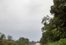 Rodovia Com. João Ribeiro de Barros teve enxurrada cobrindo a pista nesta manhã