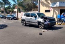 Motorista na contramão colide em carro e foge em cruzamento de Dracena