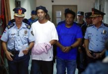 Ronaldinho é investigado por outros crimes no Paraguai além do uso de passaportes falsos, diz promotor.