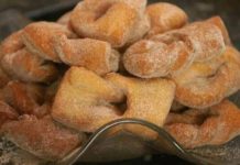 Doces e Salgados deliciosos, ligue e faça sua encomenda, receba em casa