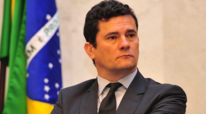 Militares tentam evitar saída de Moro após novo choque com Bolsonaro