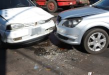 Colisão entre veículos na manhã desta segunda-feira em esquina do centro