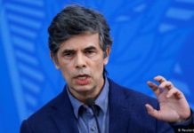 Teich deixa o Ministério da Saúde antes de completar um mês no cargo e após divergir de Bolsonaro