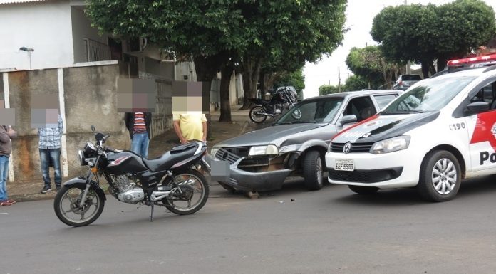 Acidente entre moto e veículo deixa mulher ferida na Vila Barros em Dracena