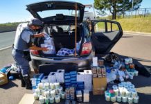 Carga de produtos sem nota fiscal avaliada em R$ 150 mil é apreendida em carro guinchado na SP-270