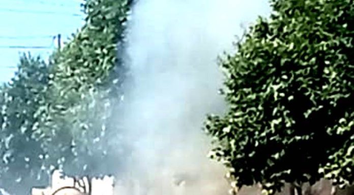 Incêndio destrói carro em Adamantina