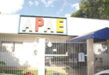 APAE de Dracena presta homenagem aos Pais