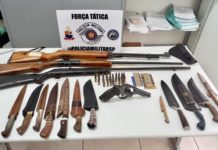 Após denúncia, Força Tática apreende armas de fogo, munições e facas em Regente Feijó