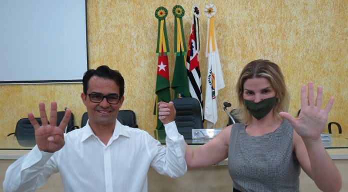 Em Convenção realizada na noite de ontem, Kielse Muniz candidato a prefeito apresentou Mirella Lanzoni como vice