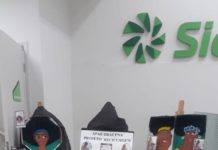 Projeto de alunos da APAE de Dracena está exposto na agência do Banco Sicredi