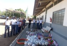 Escola de Formação de Soldados de Junqueirópolis entrega brinquedos para Paróquia, que serão doados a crianças