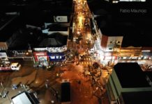 Equipes realizam limpeza após destruição por chuva em São Carlos e cidades enviam ajuda