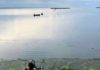 Corpo de homem que caiu de barco em lago é encontrado por pescador