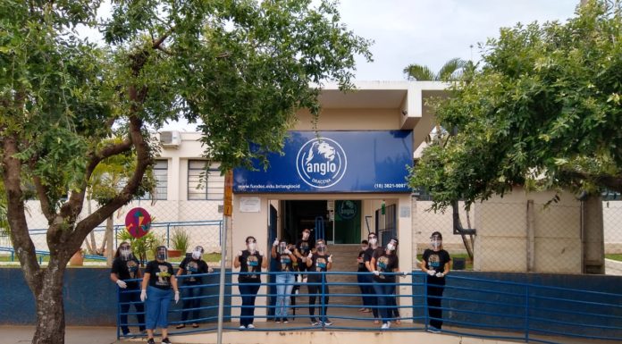 Alunos do Anglo-CID são recebidos na volta às aulas com atividades especiais