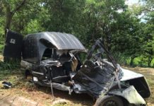 Motorista fica ferido e carro destruído em acidente na SP-294