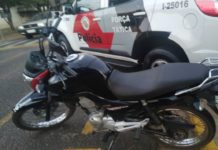 Polícia Militar aborda motos com irregularidades, uma produto de furto e outra por direção perigosa