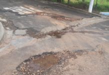 Moradores de Bairro reclamam de ruas com buracos