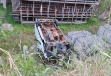 Ambulância estacionada em local reservado cai em pátio inferior do Hospital Regional, em Presidente Prudente