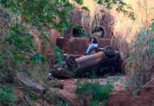 Pai e filho ficam feridos em acidente na SP-294