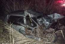 Batida frontal entre carro e caminhão mata idoso de 81 anos na SP-563