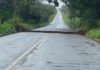 Vicinal Bastos a Rodovia Assis Chateaubrind tem pista levada pela enxurrada
