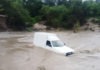 Veículo é arrastado pela correnteza ao tentar atravessar córrego em Flora Rica
