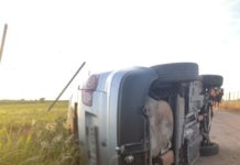 Acidente com veículo no desvio em Flora Rica