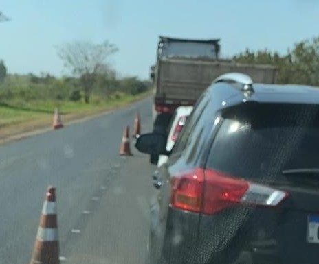 Usuários reclamam da demora do siga e pare em rodovias da região