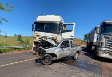 Homem morre em batida frontal na Rodovia Júlio Budiski