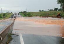 Polícia Militar Rodoviária atende interdição da Rodovia SP-270 em Presidente Venceslau