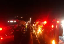 Carro fica ‘prensado’ em engavetamento e homem morre na Rodovia Raposo Tavares, em Presidente Bernardes