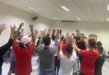 Unifadra realiza oficina de dança circular