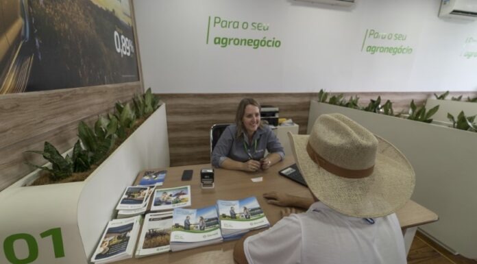 Sicredi disponibiliza R$ 60 bilhões para safra 2023/2024