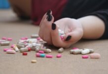 Os Perigos de Parar o Tratamento Psiquiátrico (por Cidinha Pascoaloto)