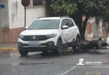 Acidente entre carro e moto na Avenida Presidente Vargas deixa motociclista ferido